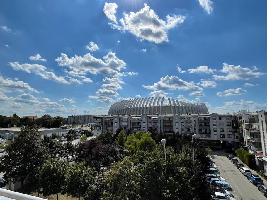 Leni Arena Zagreb Apartment Buitenkant foto